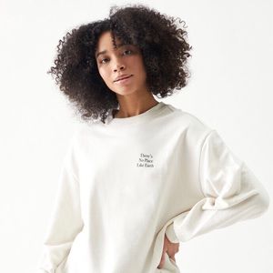 Levi’s There’s No Place Like Earth Sweatshirt